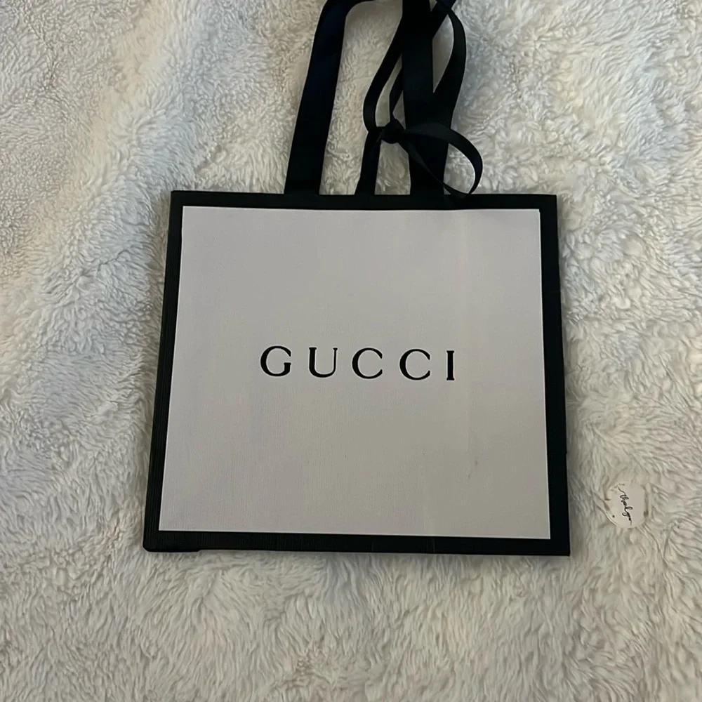 Gucci Black and White Gift Bag - Picture 2 of 6